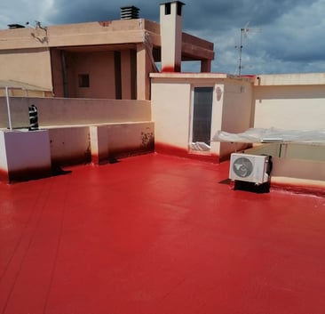 Case Study: Poliuretan Spray S-403 HFO. Integralna Renowacja Pokrycie dachowe budynku miejskiego