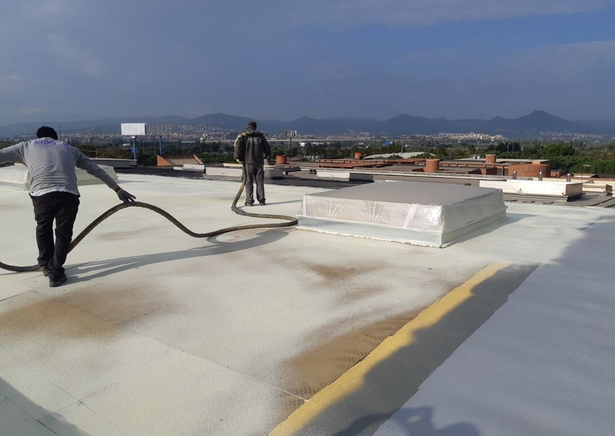 Poliuretan Spray 7129 Roof HFO. Rehabilitación Integral Cúpula Centro Deportivo