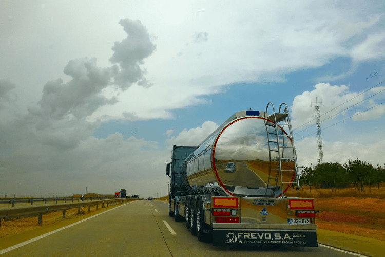Tank truck insulation with polyurethane: safety and efficiency